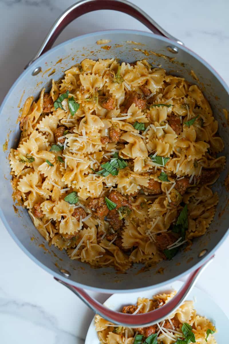 This Creamy Sausage and Broccoli Pasta Recipe is made with Italian sausage, garlic, chicken broth, broccoli, butter, parmesan and pasta.