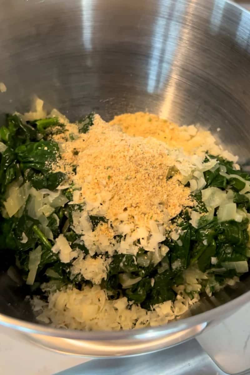 Cooked spinach, onion, Parmesan and breadcrumb filling