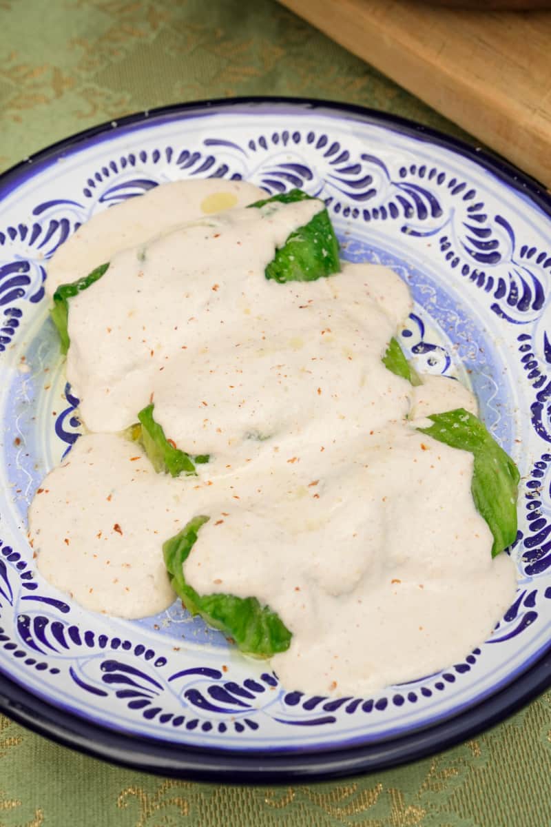 This Avocado Lettuce wraps with Walnut Salad Dressing is an old Mexican style recipe similar to Chiles en Nogada but vegetarian.