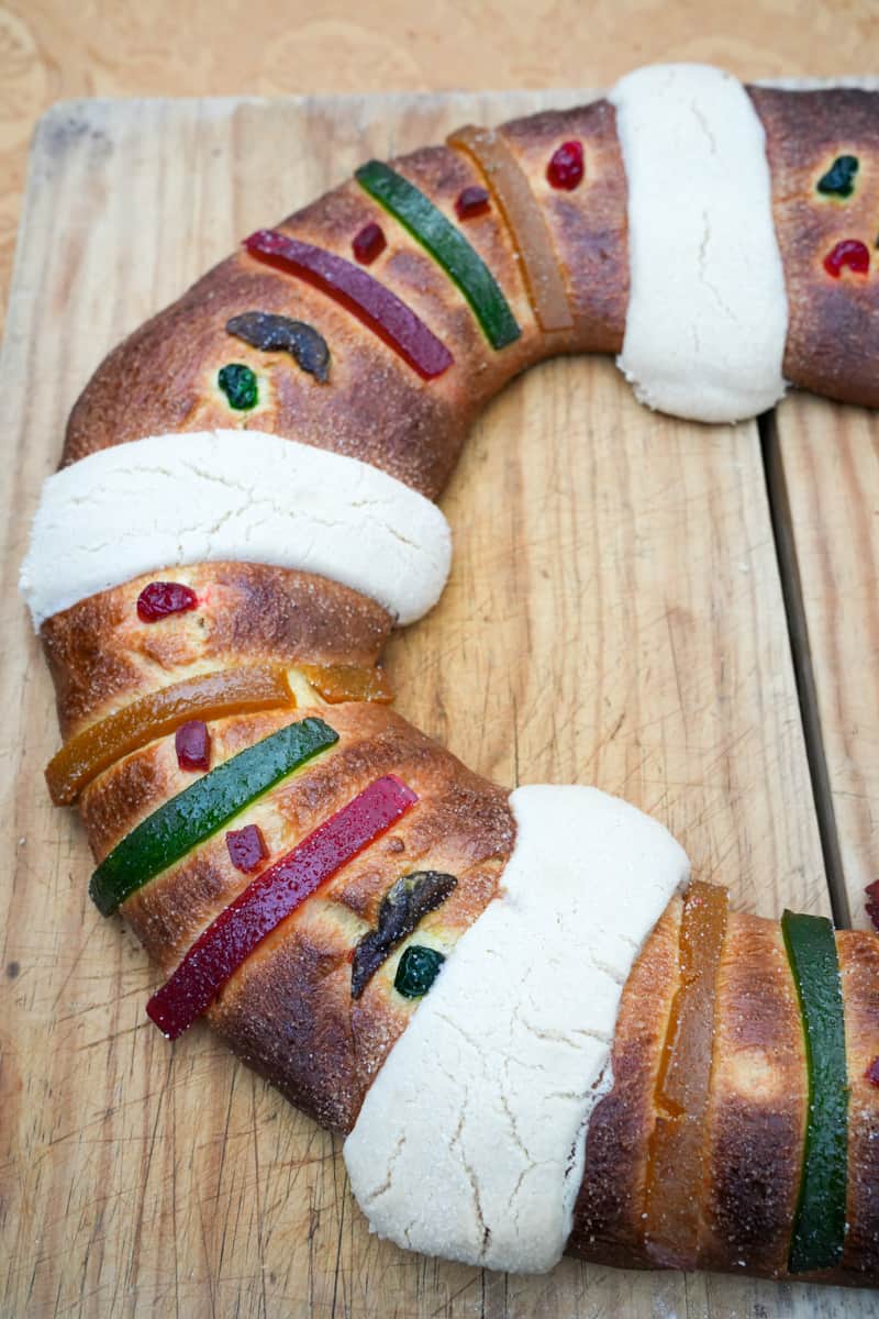 Rosca de Reyes is a bun made with a sweet dough in the shape of a wreath decorated with slices of candied fruit of various colors.