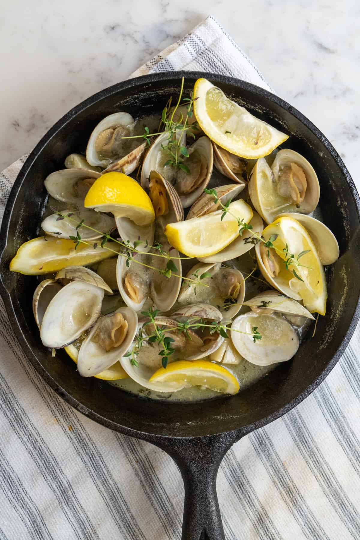 Clams in White Wine Sauce Recipe Cilantro Parsley