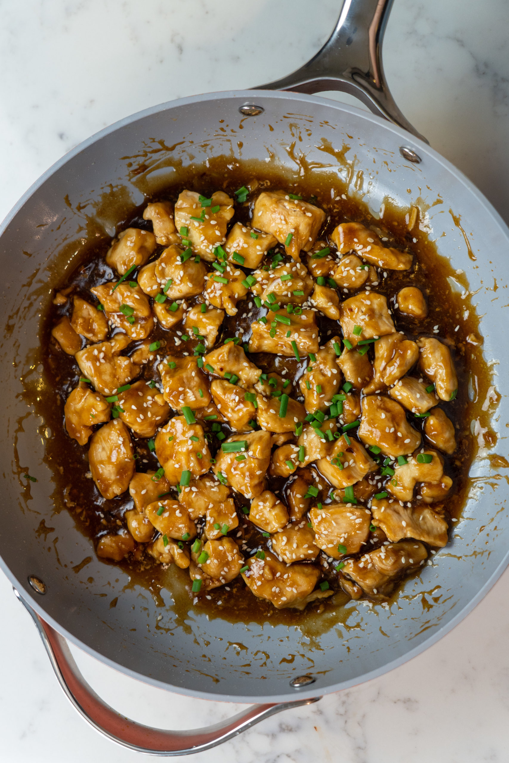This Keto General Tso Chicken is made with chicken thighs, garlic, chili flakes, hoisin sauce, rice vinegar, and soy sauce. 