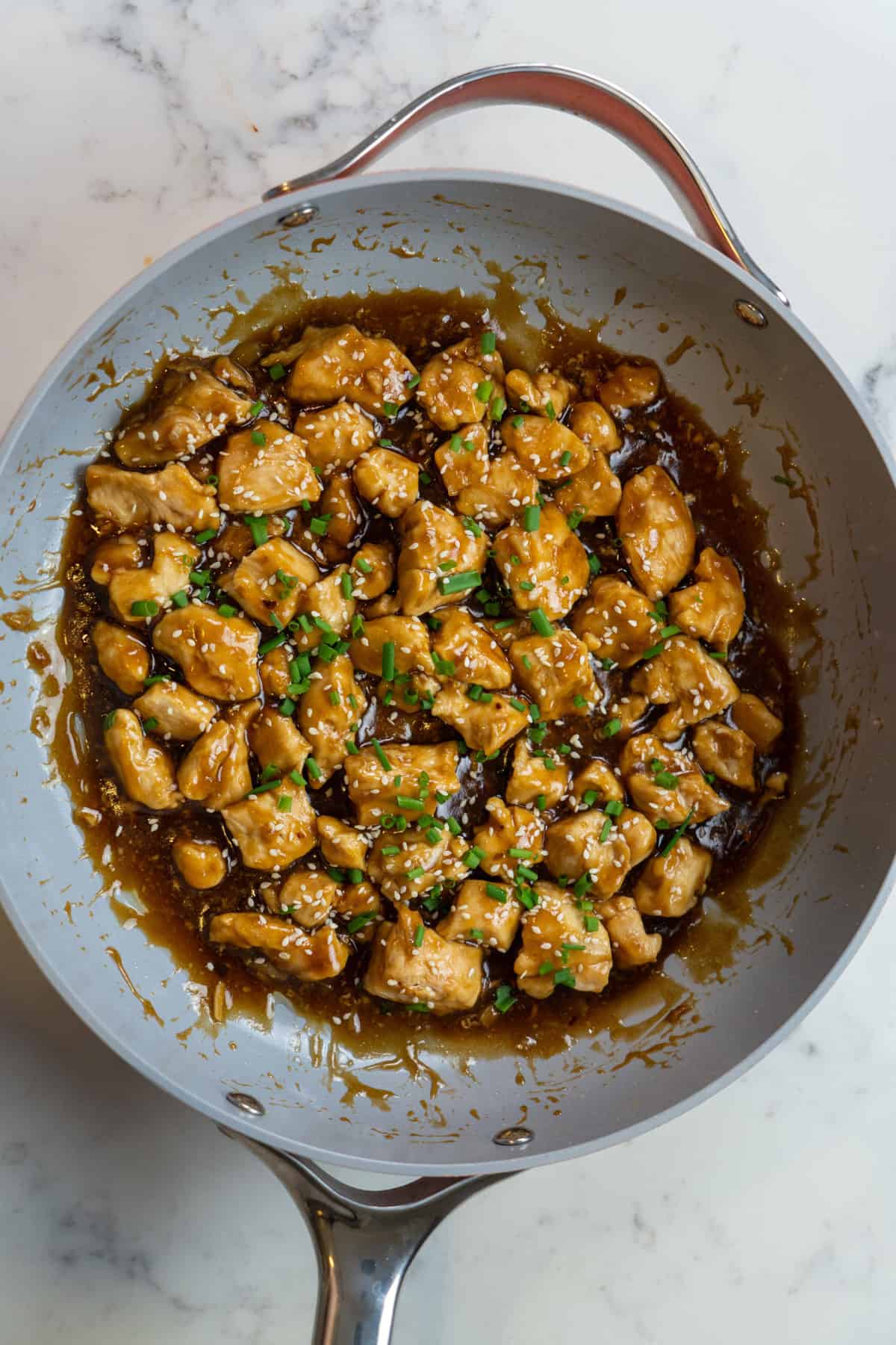 This Keto General Tso Chicken is made with chicken thighs, garlic, chili flakes, hoisin sauce, rice vinegar, and soy sauce. 