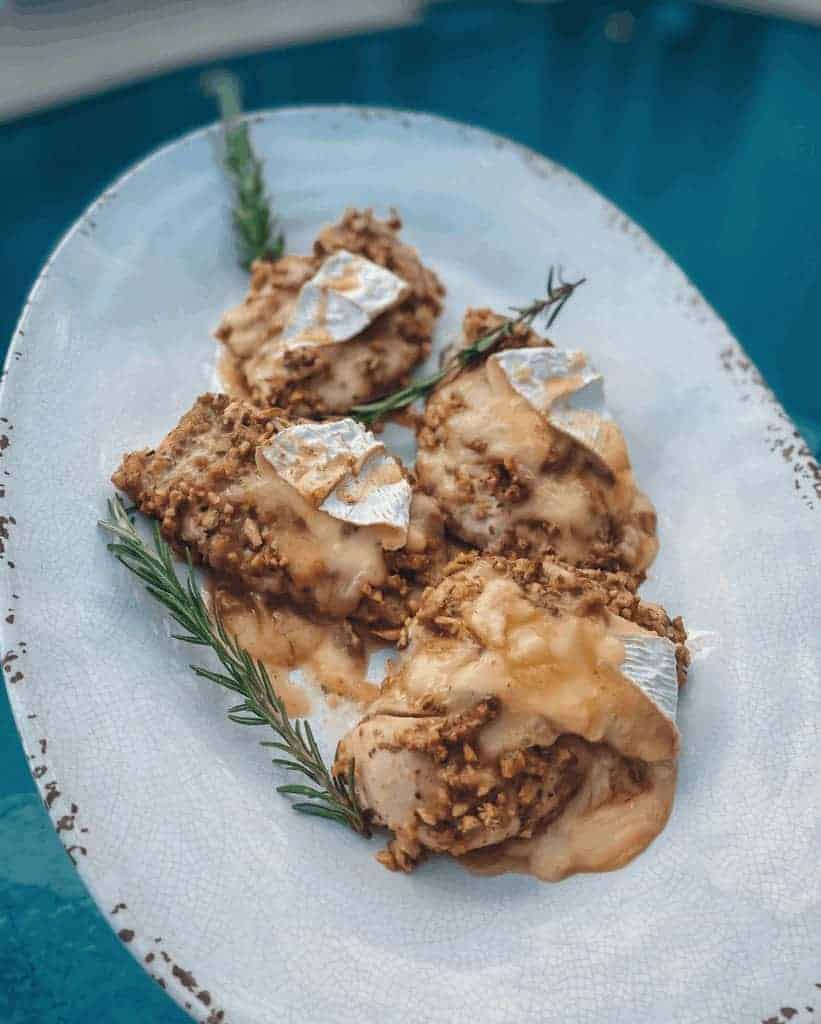 This Honey Walnut Chicken with Brie is made with chicken breasts, buttermilk, walnuts, flour, rosemary, chili powder, and honey.