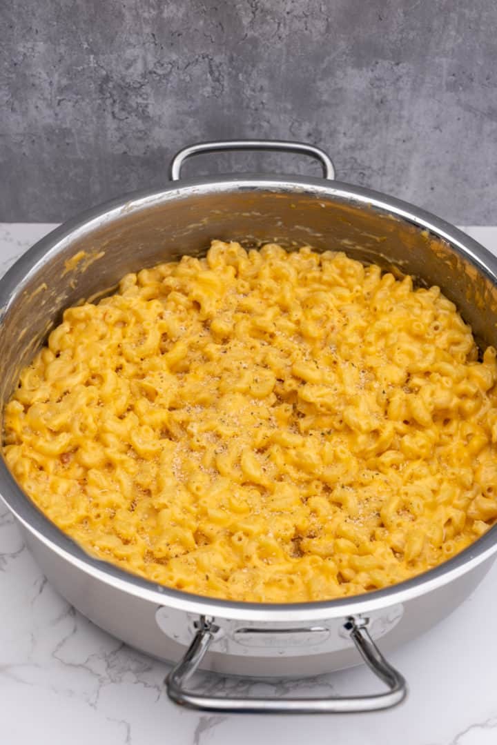 This Homemade Mac and Cheese Recipe contains elbow pasta, milk, cheddar, gruyere, flour and toasted bread.