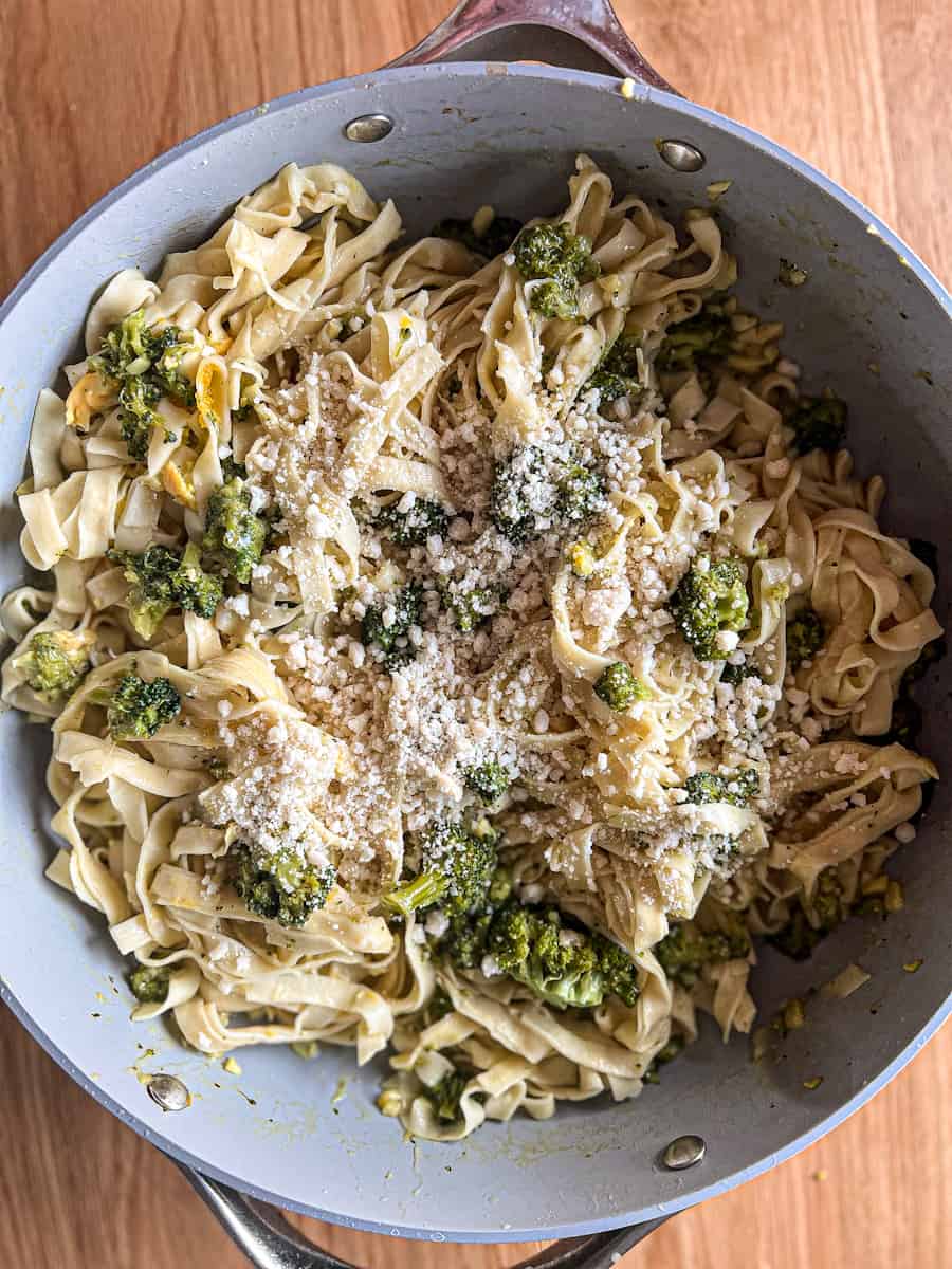 This Pasta Broccoli Garlic and Oil is made with garlic, chicken bouillon, broccoli, eggs, fettuccini, and parmesan. 