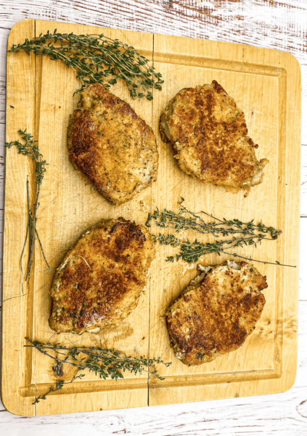 This Thyme Breaded Pork Chops dish is made with pork chops, flour, eggs, breadcrumbs, thyme leaves, and Worcestershire sauce.