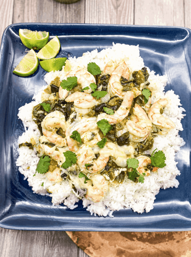 This Cheesy Shrimp and Poblano Pepper with Salsa Verde dish is made with shrimp, salsa verde, poblano peppers and lots of cheese!