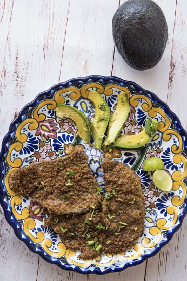 This is an easy Milanesa that is made by dipping thin-cut sirloin in eggs, tossing in bread crumbs, and then lightly frying.