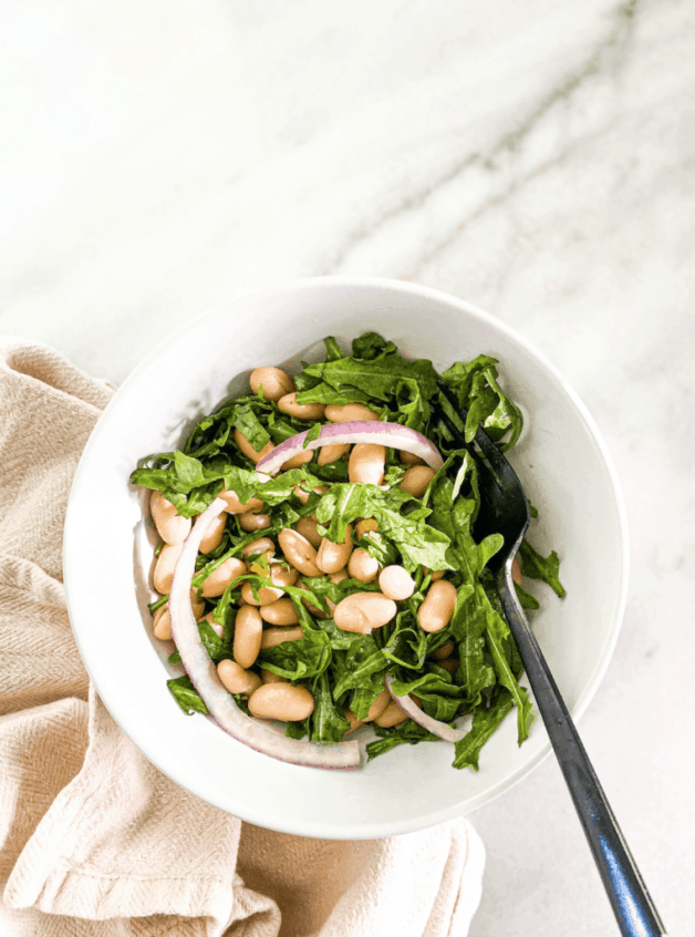 Looking to make a hearty fresh salad? Look no further. This White Bean and Arugula Salad is absolutely delicious and full of great nutrients.