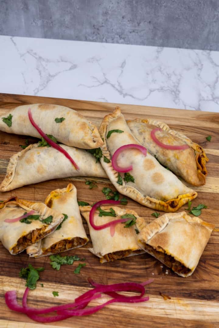  Air fry at 400°F for 15 minutes. Enjoy these Pulled Pork Empanadas. 