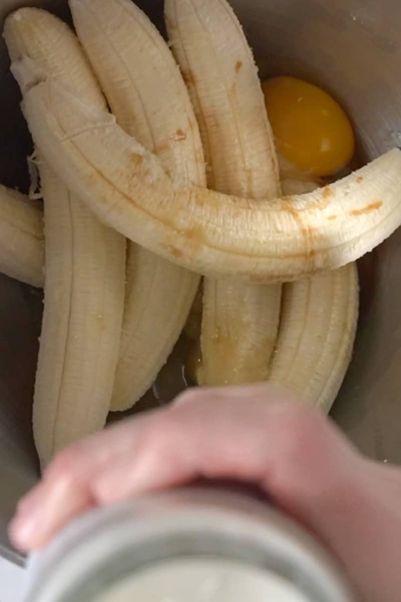 Mix all the wet ingredients in a large bowl using a hand blender. 