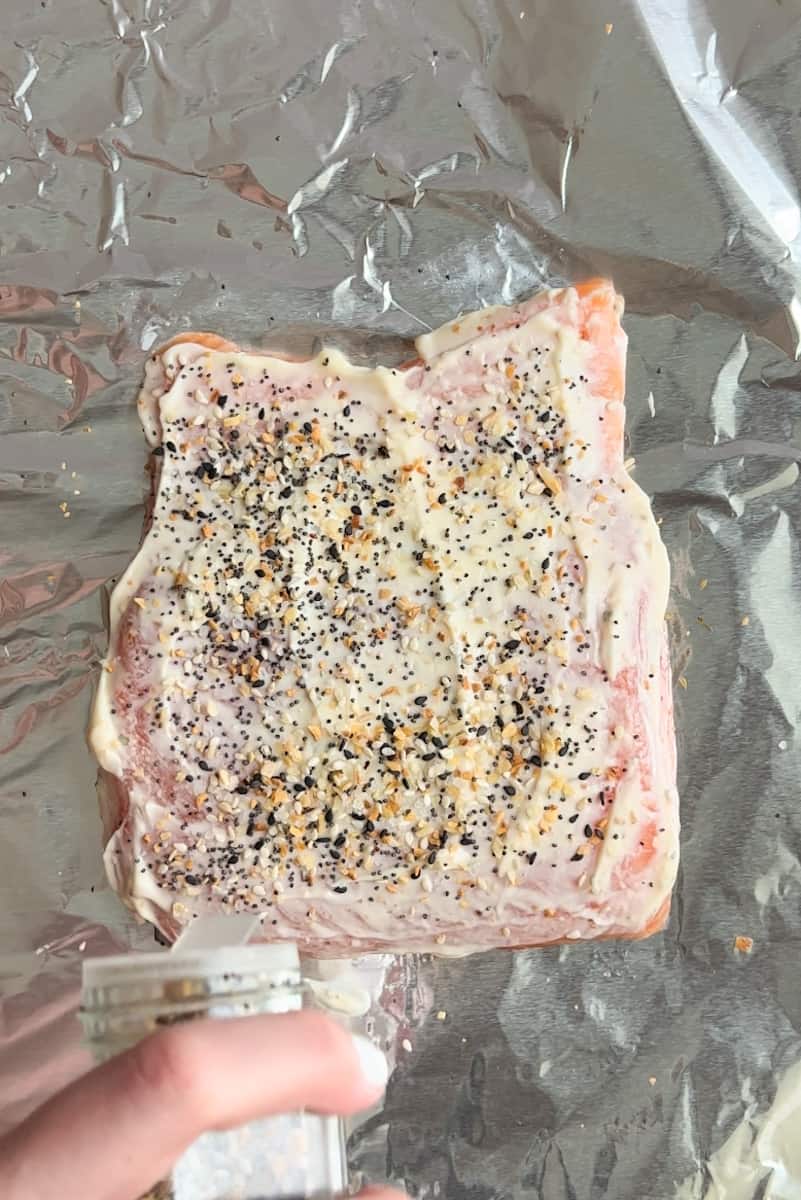 Spread the mayonnaise mix onto each piece of salmon.