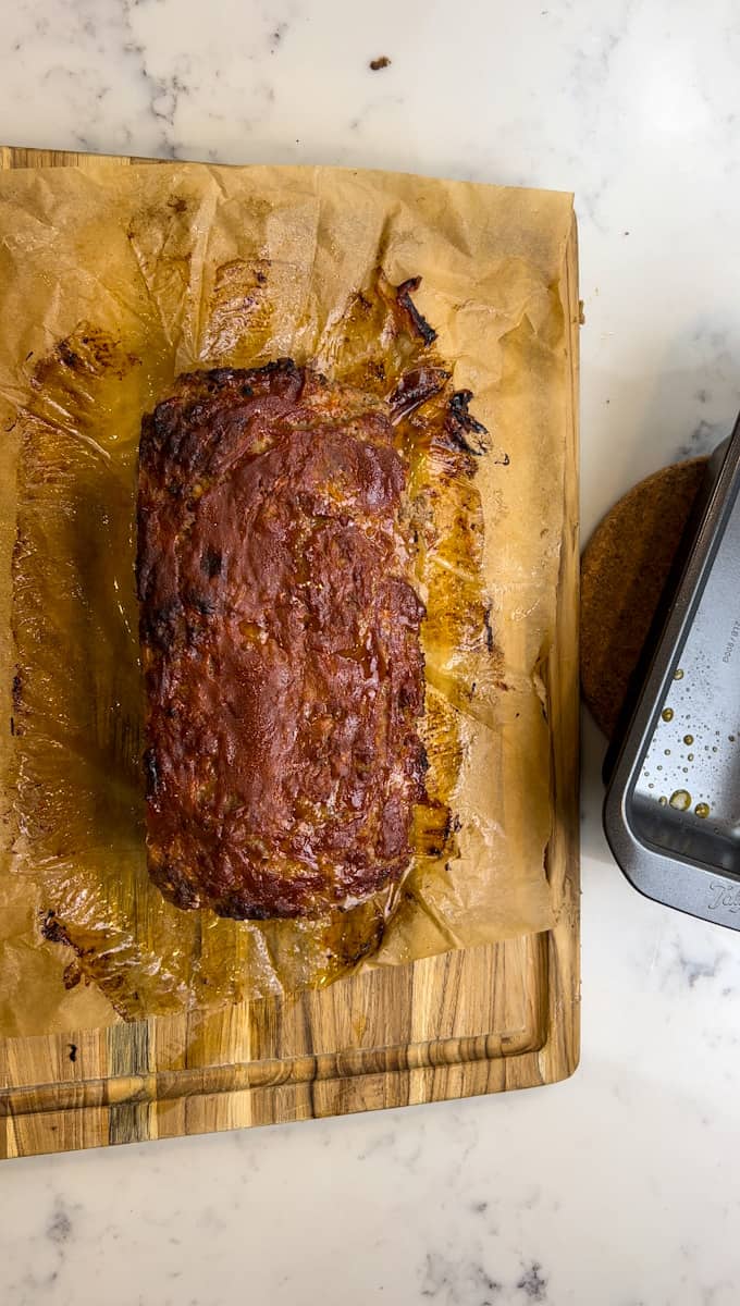 Remove from the oven and let the meatloaf rest for 10 minutes, then slice and serve. Enjoy this Meatloaf with Stove Top Stuffing. 